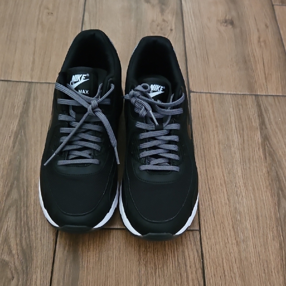 Nike Women Black Air Max Shoes